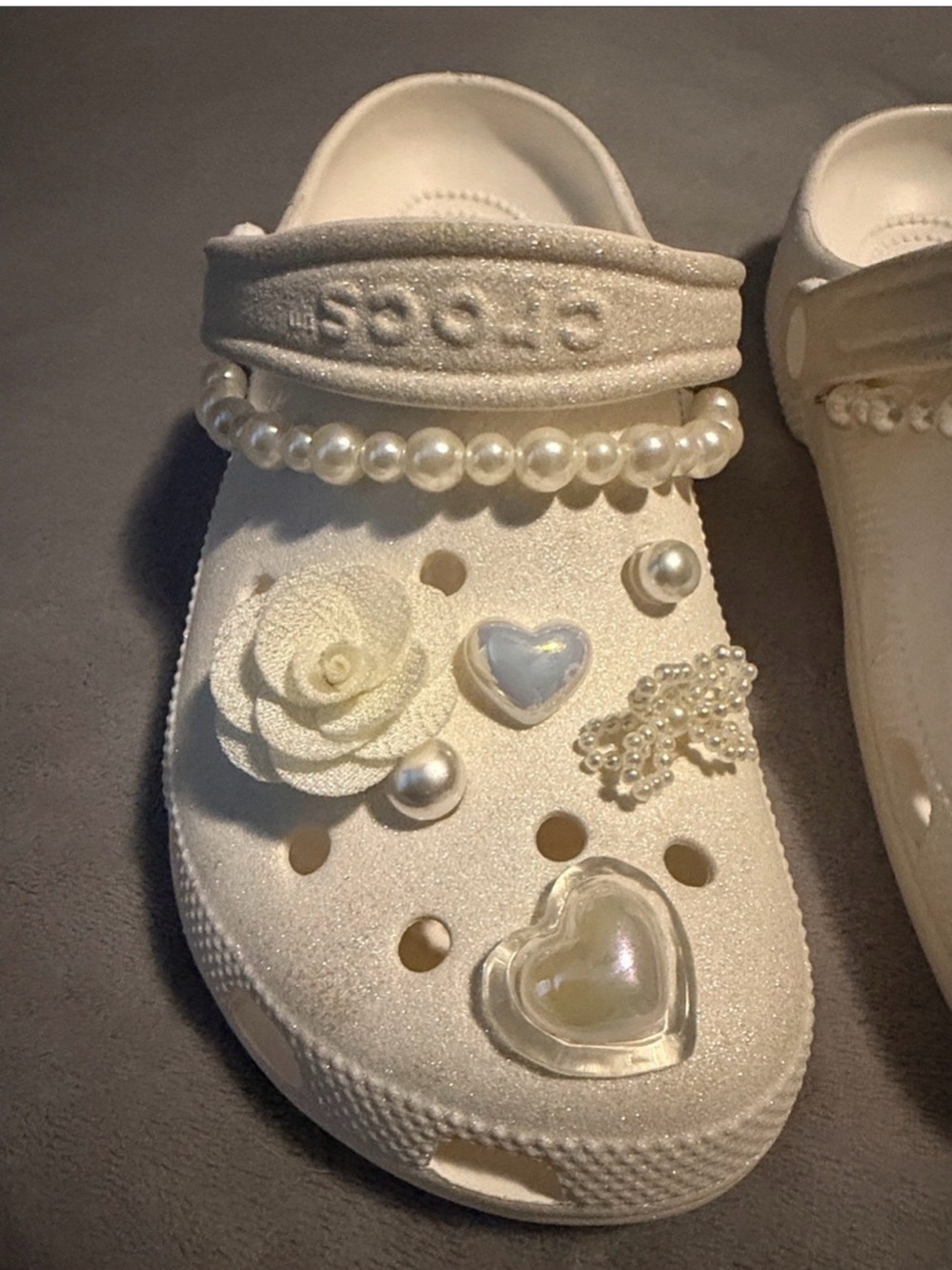 Crocs Bridal Glam Shimmer with charms - Picture 3 of 5